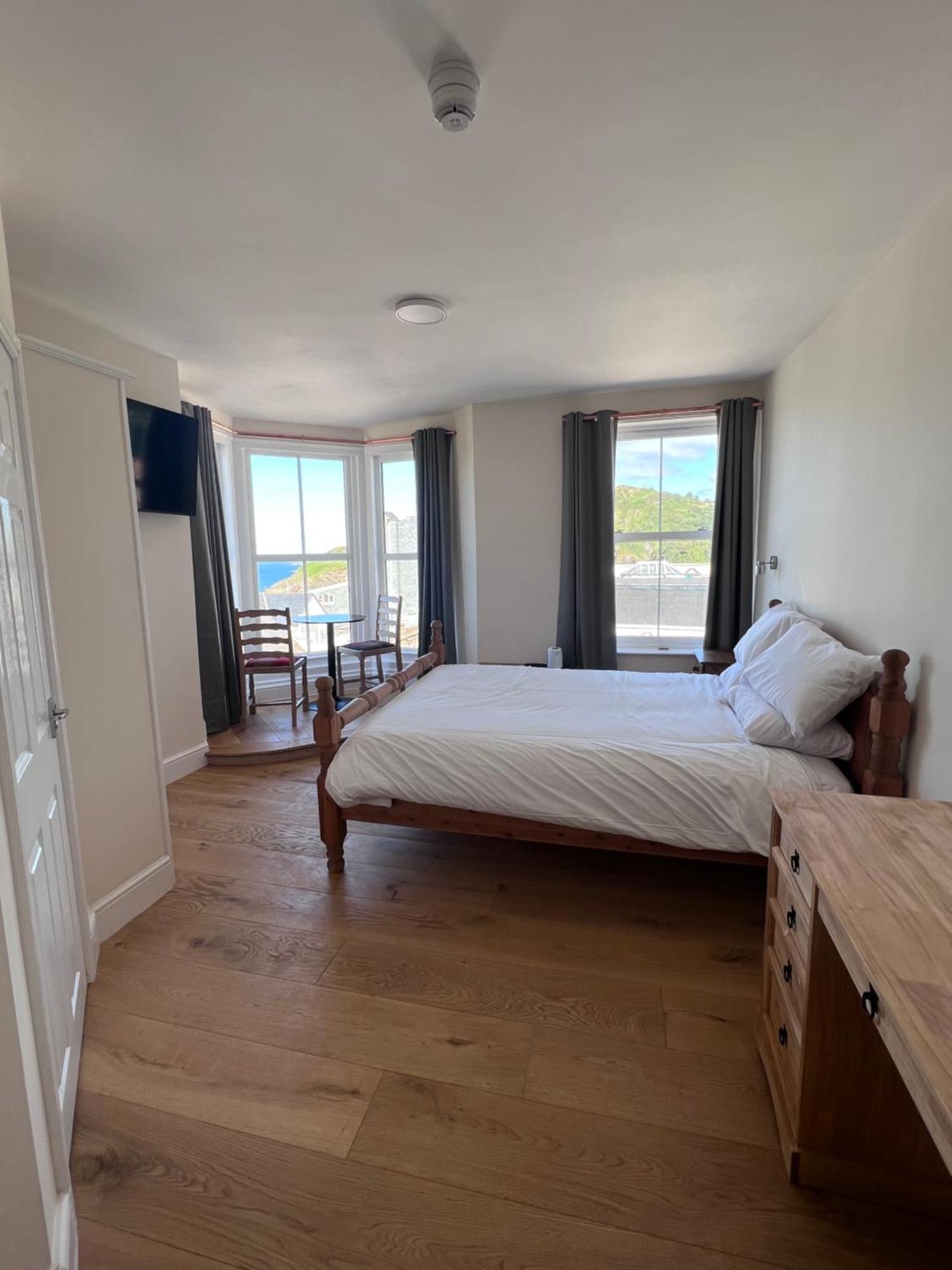 The Harbour Lights Bed & Breakfast Ilfracombe Bagian luar foto